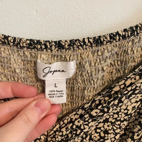 Japna Smocked V-neck Top - NWOT - Picture 2 of 3